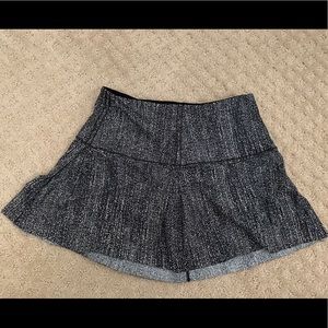 black and white lululemon tennis skirt